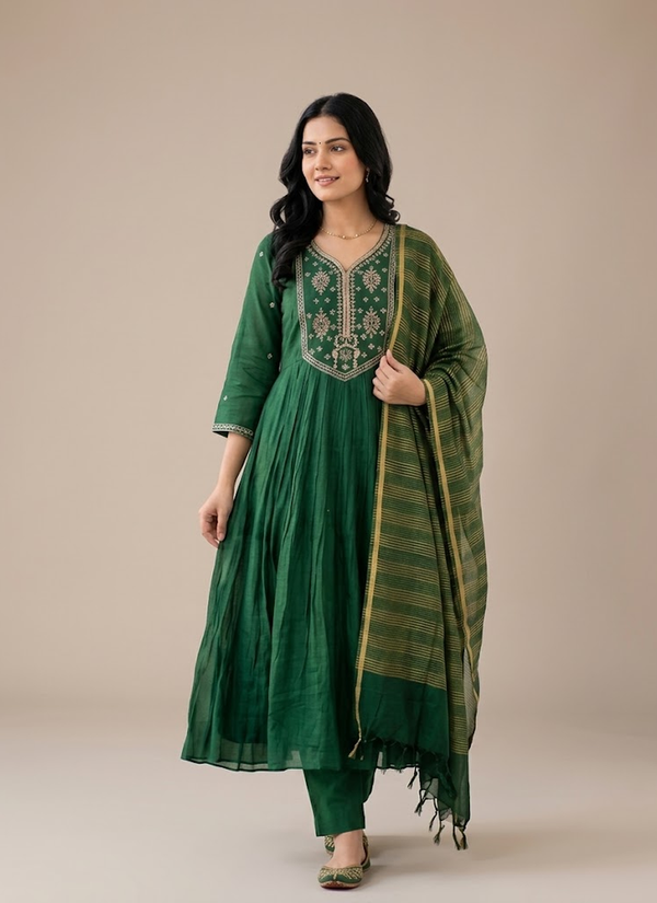 emerald green mul chanderi kurta pant and dupatta set – styled on model