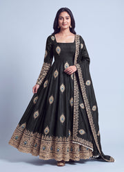Diwali Peacock Anarkali Gown – Fendy Silk with Sequin Embroidery Dupatta & Pant 10