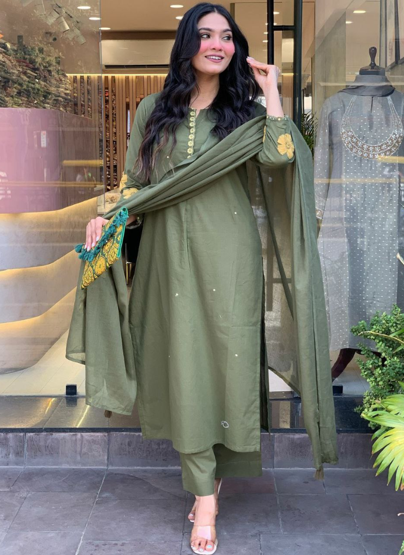 Chanderi Punjabi Suit with Elegant Single‑Color Design