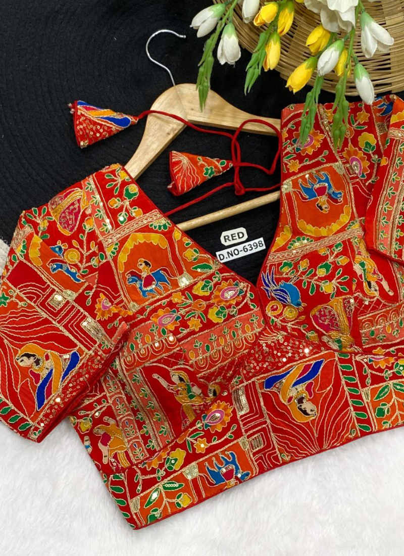 Elegant women’s blouse in velvet fabric, half sleeve design, padded fit, and back open style.