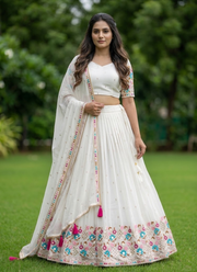 Classical Off‑White Embroidery Lehenga – Blouse & Dupatta Set 1