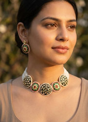Kundan Choker Set with Artificial Pearls – Earrings & Pearls 3