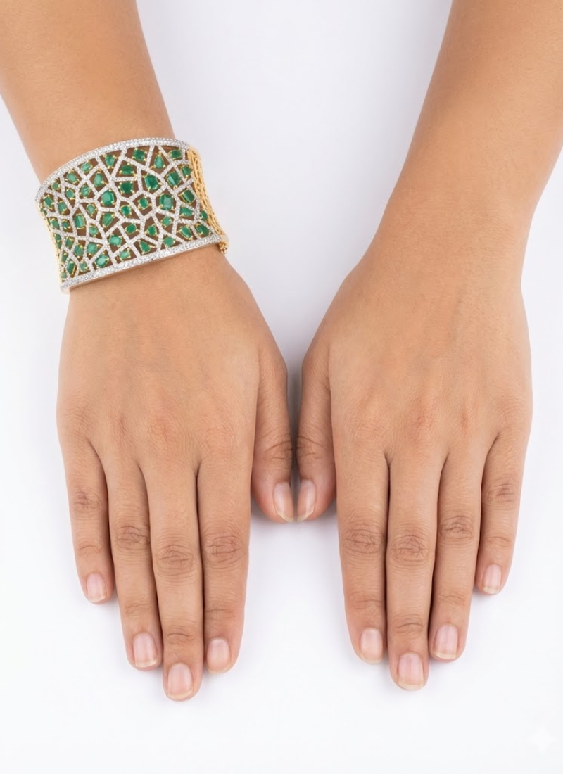 Diamond Cut Stone Bracelet with White & Green Setting