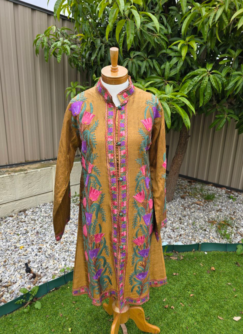 Kashmiri Raw Silk Coat – Metalik Gold Embroidered