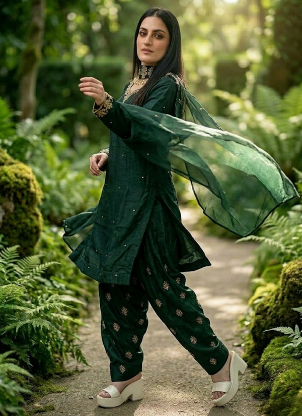 Heavy Crepe Silk Farshi Salwar Suit with Diamond Embroidery