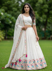 Classical Off‑White Embroidery Lehenga – Blouse & Dupatta Set 3