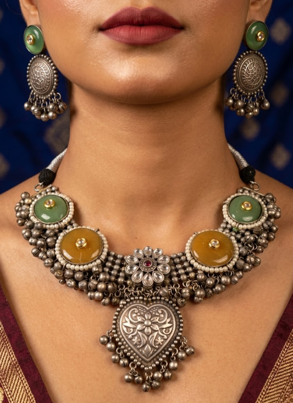 Kavi Silver Necklace Set
