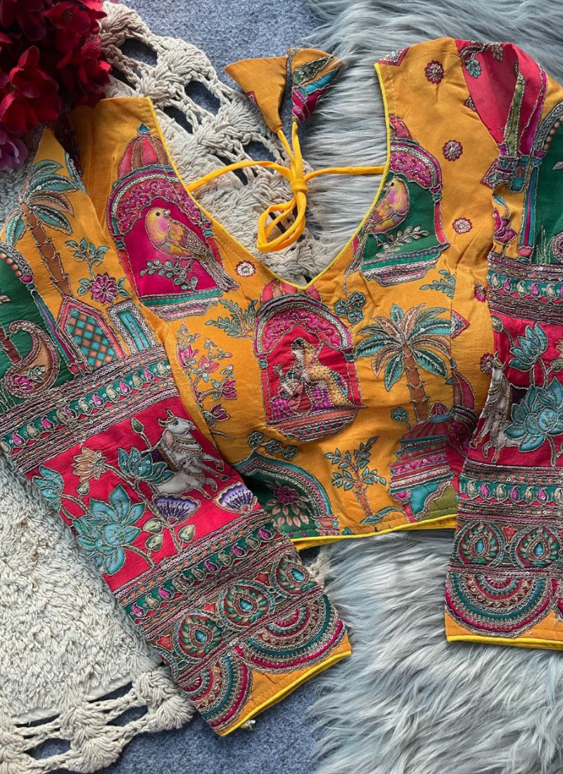 Statement wedding blouse in pure crepe with cotton lining, 3/4 sleeves, and exclusive Chinon position print.