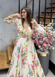 Heavy Georgette Gown Set with Mirror Work 4