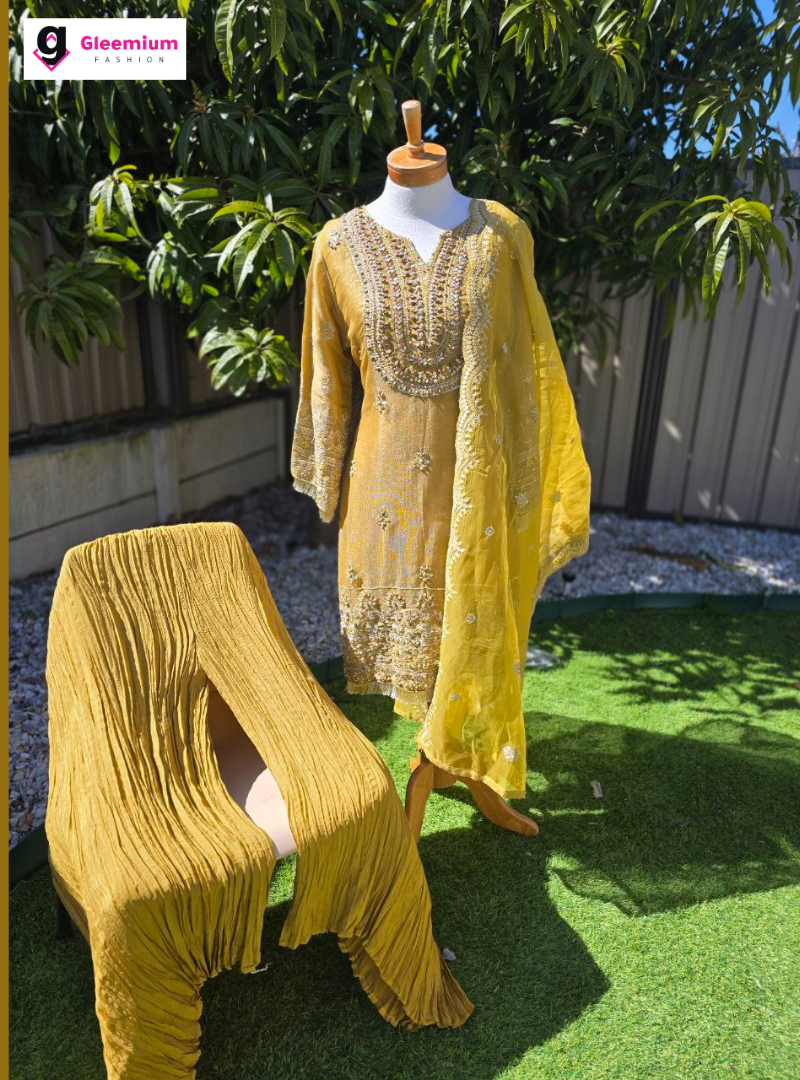 Pakistani Salwar Suit – Vibrant Yellow Elegance