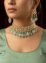 Kundan Choker Necklace Set – Light Green Beads 3