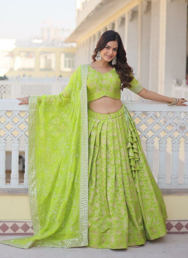 Green lehenga – embroidery close-up