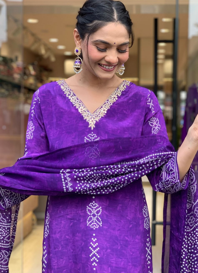 Pink French Crepe Kurta Set with Dupatta - View 7