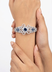 Diamond Cut Floral Bracelet with White & Black Setting 4