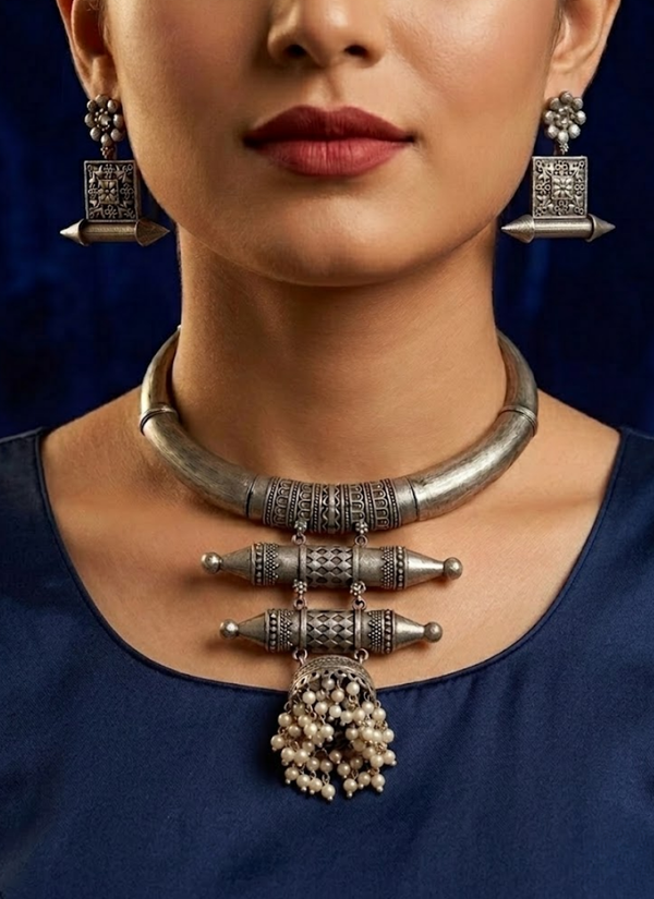 Snehal Silver Necklace Set