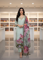 Light Purple Embroidered Salwar Kameez – Size 42 1