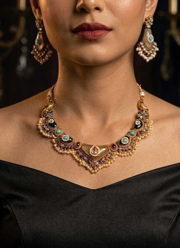 Varjika Dual Tone Necklace Set