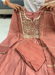 Mul Chanderi Anarkali Suit with Banarasi Dupatta & Bracelet (4‑Piece Set) 4