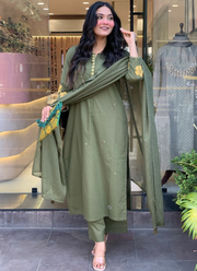 Chanderi Punjabi Suit with Elegant Single‑Color Design (Sizes S–XXL) 4