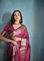 Magenta Banarasi Silk Saree with Zari Weaving, Border & Pallu + Running Blouse Piece 5