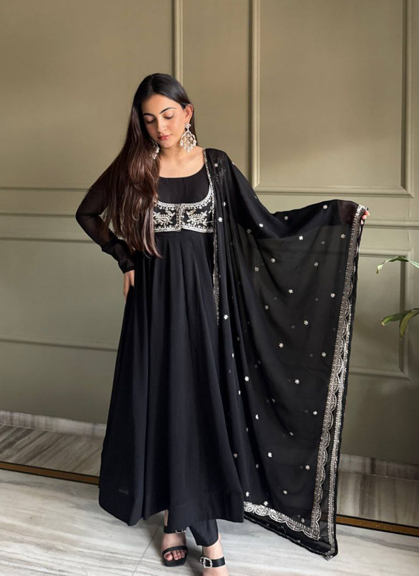 Fox Georgette Anarkali Set with Fancy Dupatta