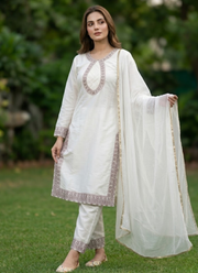 Roman Silk Kurta Set with Dupatta – Embroidery & Lace 2