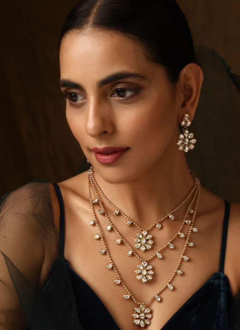 Kundan Necklace Set with Earrings – Elegant