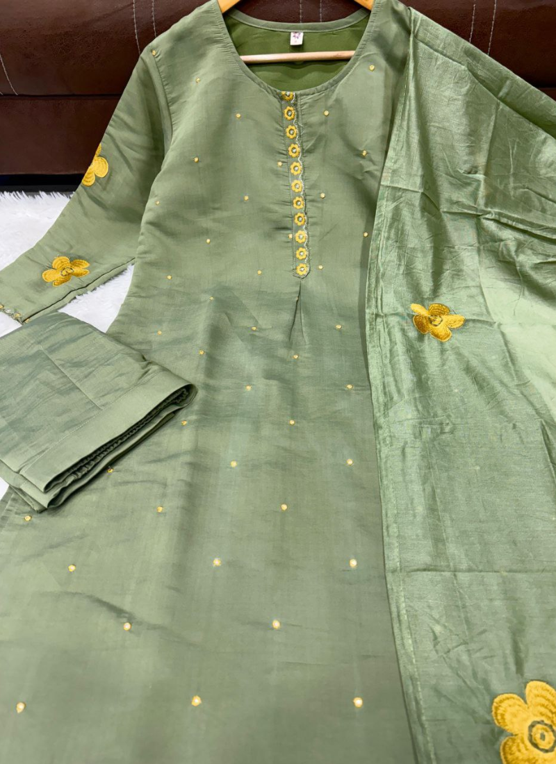 Chanderi Punjabi Suit with Elegant Single‑Color Design