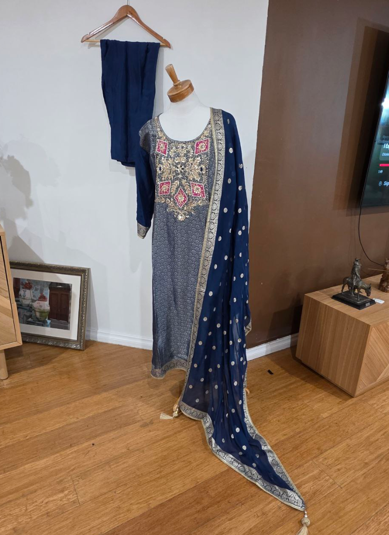 Jacquard Banarasi Salwar Suit – Hand Embroidery & Chiffon Dupatta