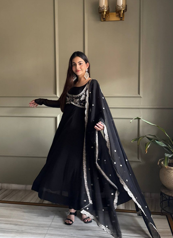 Fox Georgette Anarkali Set with Fancy Dupatta