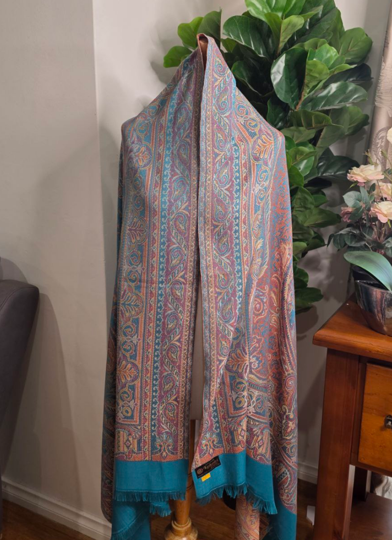 Premium Winter Shawl – Soft &amp; Elegant