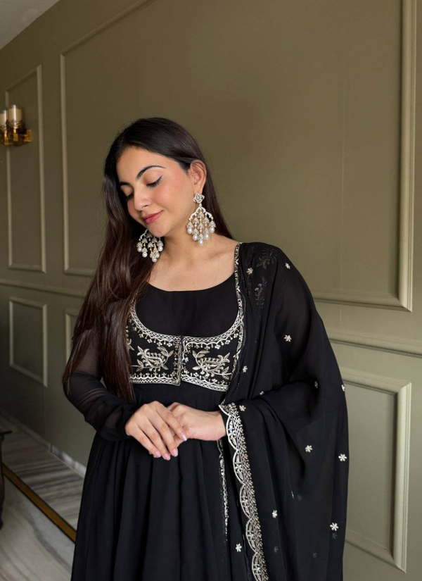 Fox Georgette Anarkali Set with Fancy Dupatta