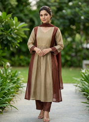 Mul Chanderi Pure Kurta Pant Dupatta Set 10