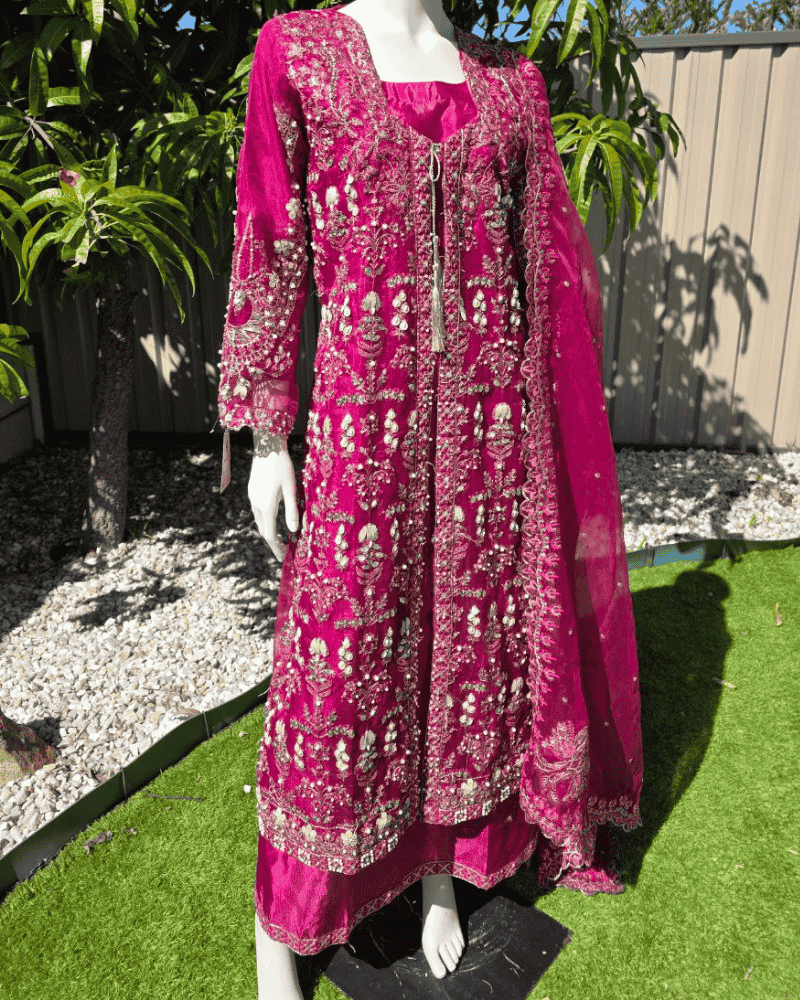 Dark Magenta Pakistani Gown – Embroidered Organza Dupatta