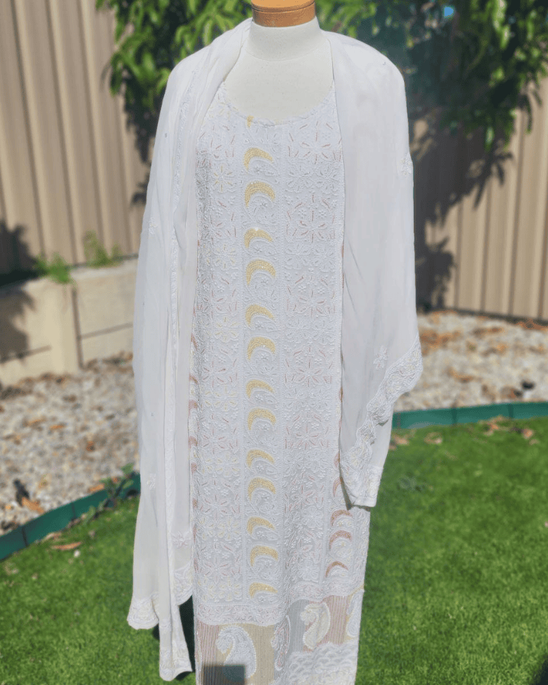 White Lucknow Handloom Salwar Suit – Hand-Embroidered Chiffon