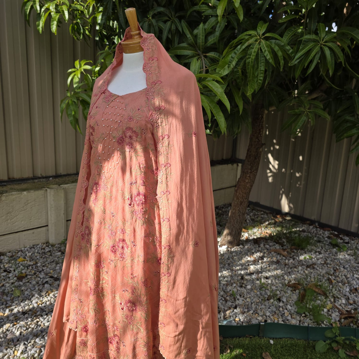 Pakistani 3-Piece Salwar Suit – Pashmina & Satin Variants