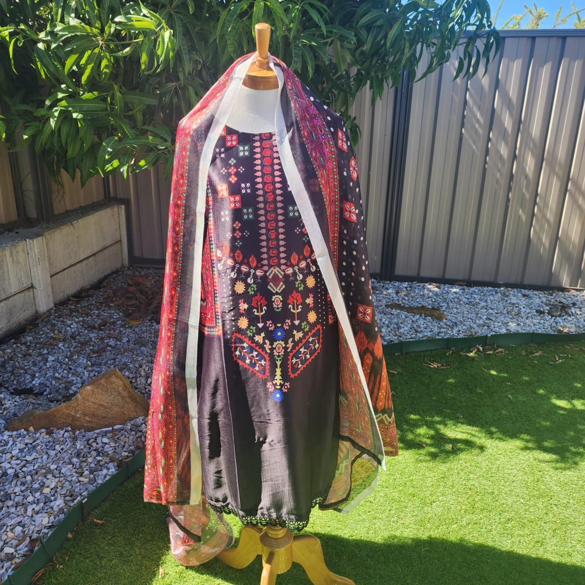 Pakistani Satin 3-Piece Salwar Suit – Elegant Kota Dupatta Set