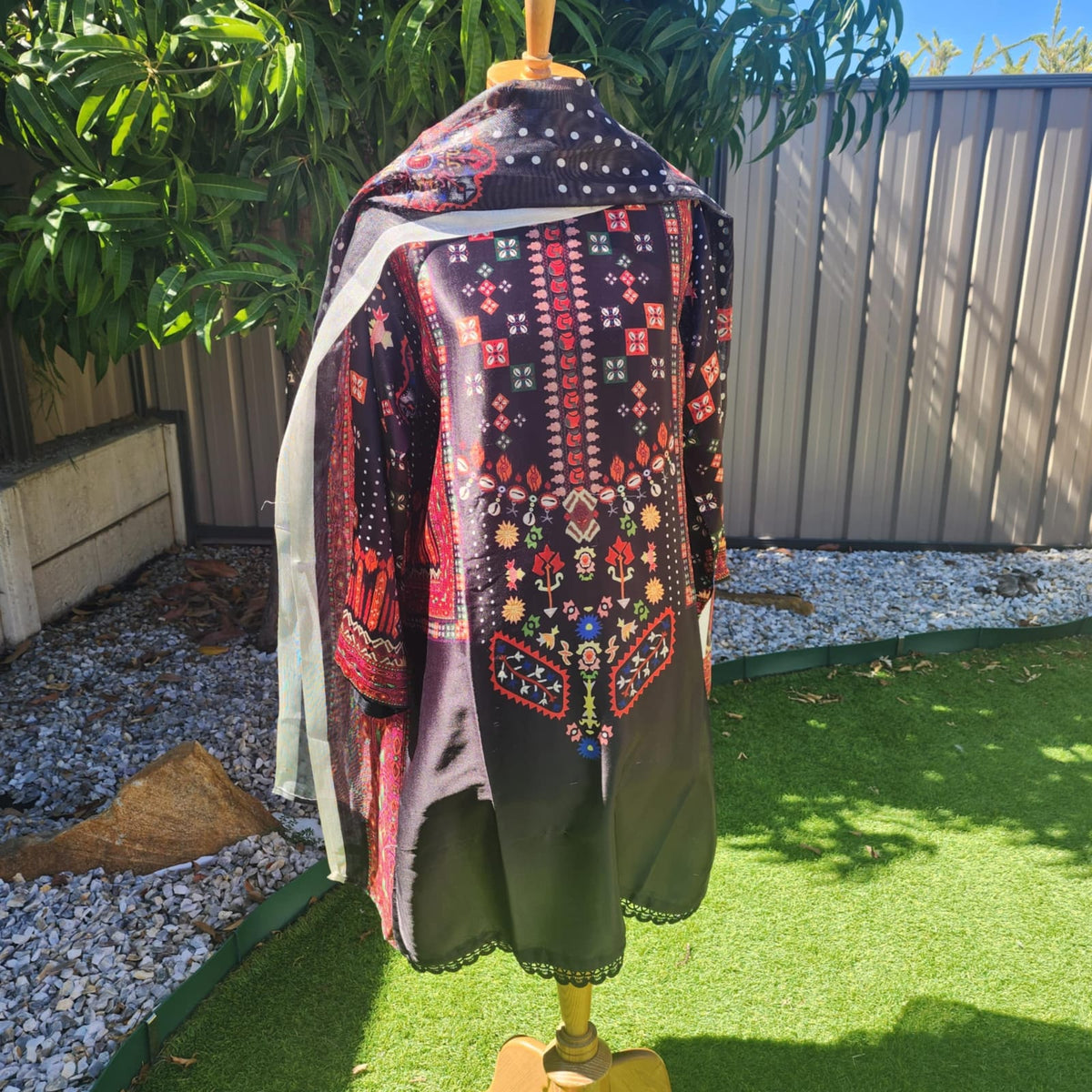 Pakistani Satin 3-Piece Salwar Suit – Elegant Kota Dupatta Set