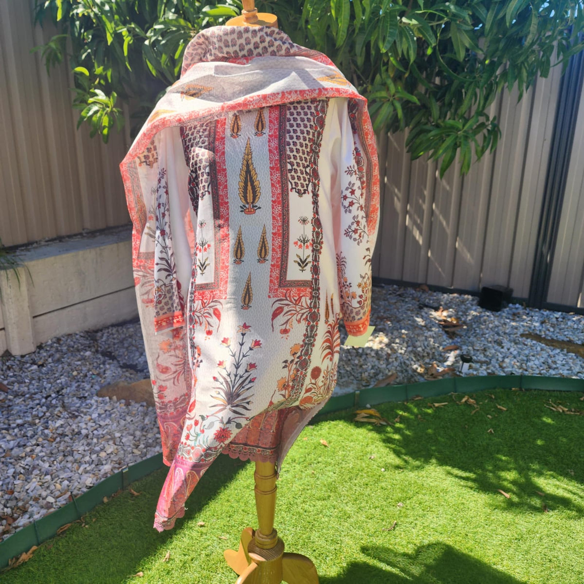 Pakistani Satin 3-Piece Salwar Suit – Elegant Kota Dupatta Ensemble