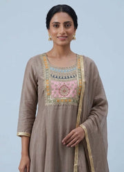 Diwali Brown Chanderi Anarkali Suit – Light Pink Zari Yoke & Gota Lace Dupatta 3