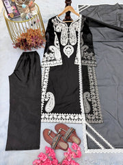 Diwali Organza Silk Palazzo Suit – White Paisley Embroidery Kurti with Bell Sleeves & Lace Dupatta 15