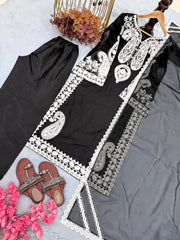 Diwali Organza Silk Palazzo Suit – White Paisley Embroidery Kurti with Bell Sleeves & Lace Dupatta 14