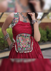 Diwali Navratri Chaniya Choli – Rayon Lehenga with Gamthi Mirror Work Choli & Cowrie Shell Lace 28