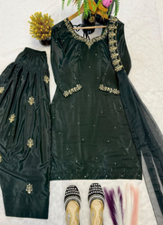 Heavy Crepe Silk Farshi Salwar Suit with Diamond Embroidery 4
